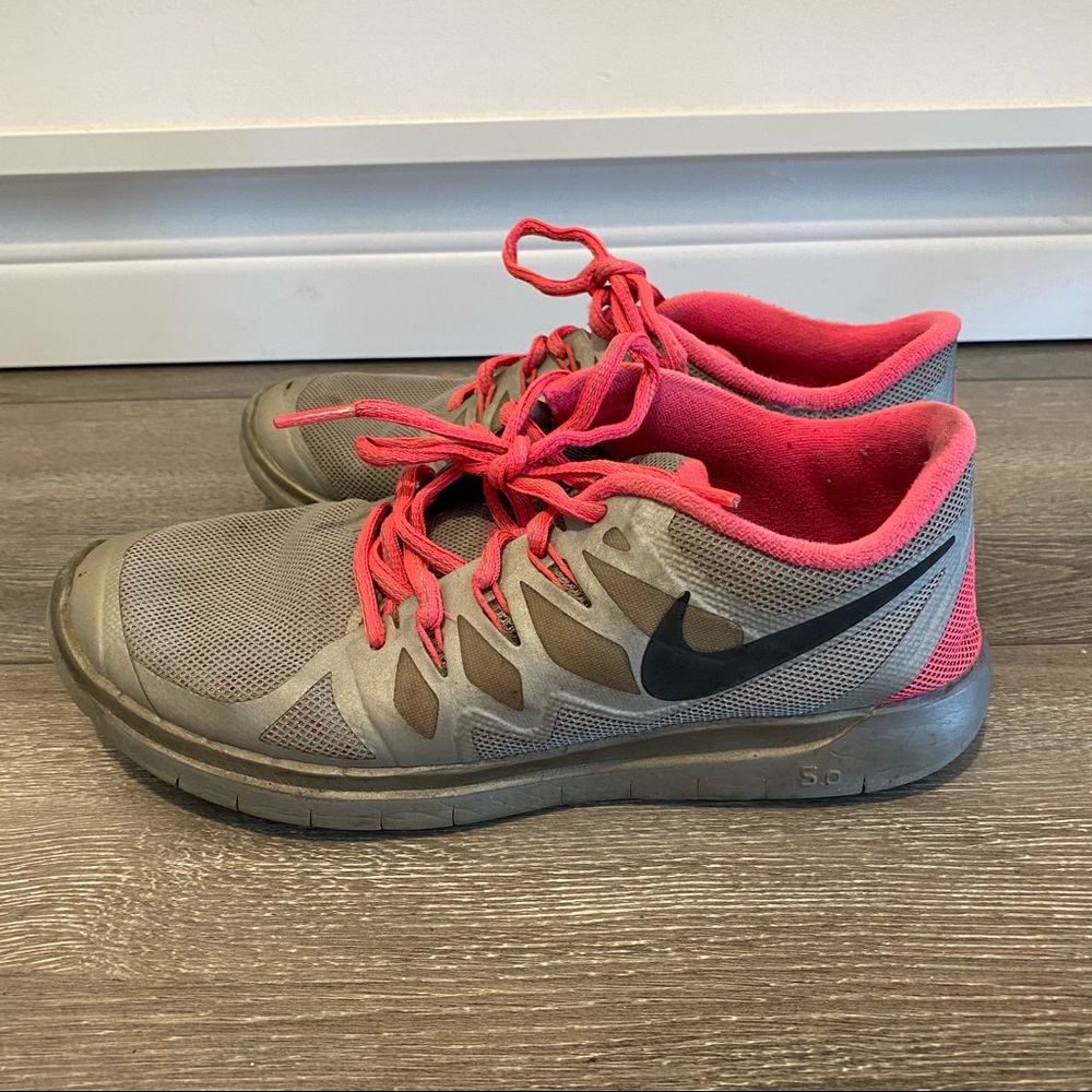 NIKE Free 5.0 Flash Running Shoe, Silver/Pink